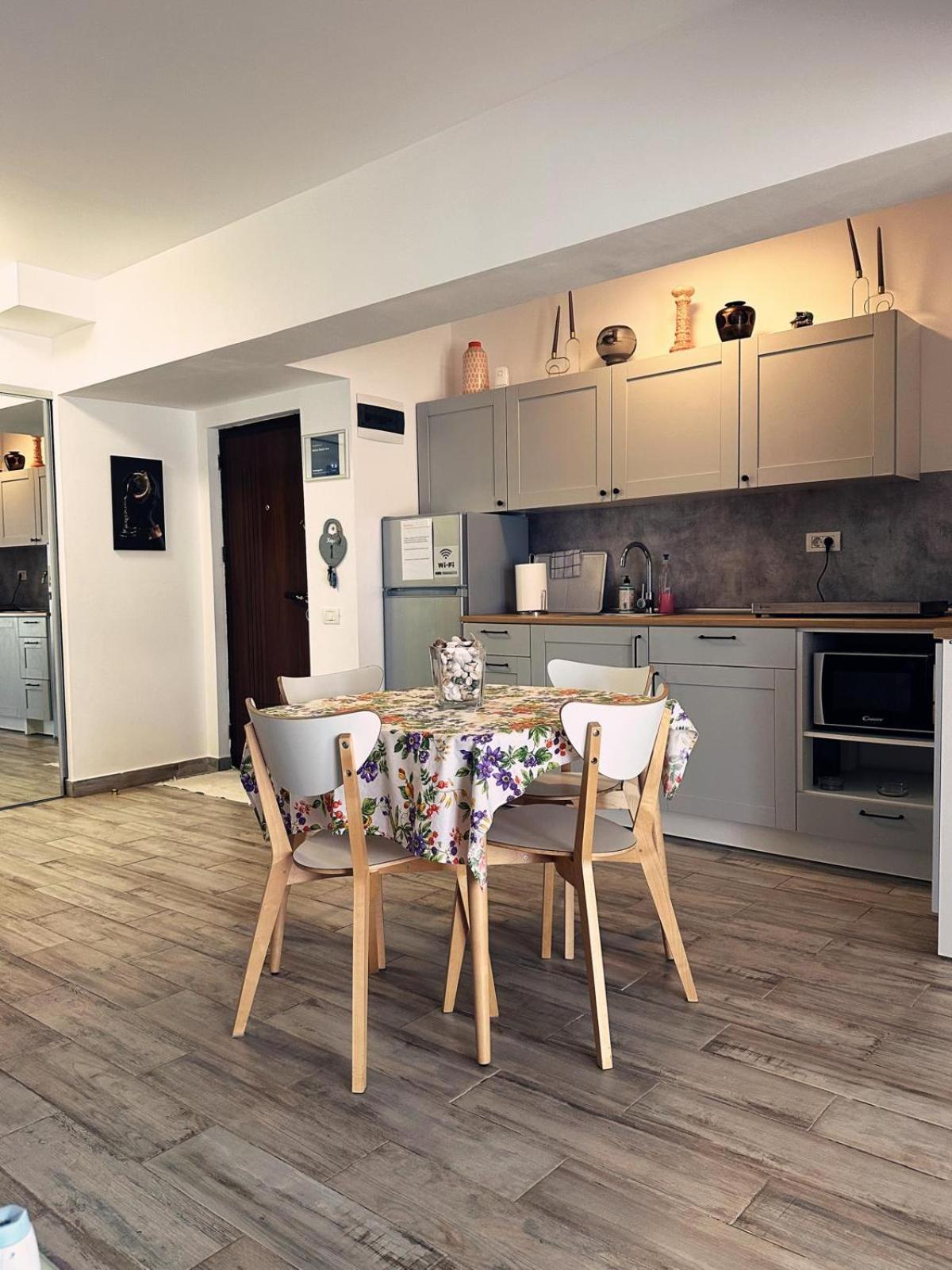Rohan Studio One Aparthotel Năvodari Esterno foto